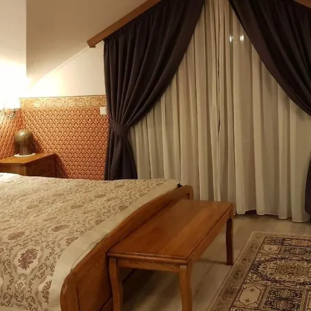 Готель Odeon 3*