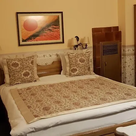 Odeon Hotel 3*